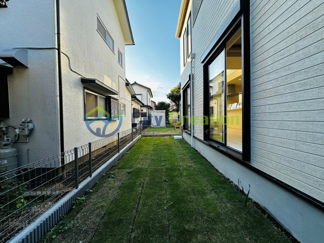 平塚市寺田縄　新築一戸建て　1号棟の庭