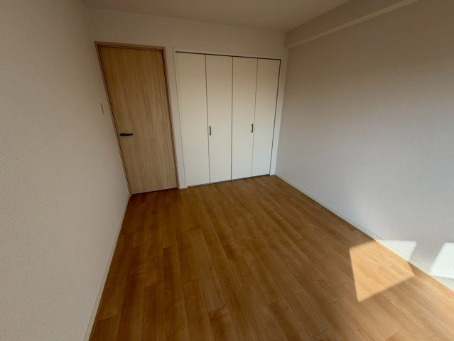 ネオハイツ森林公園Aの洋室