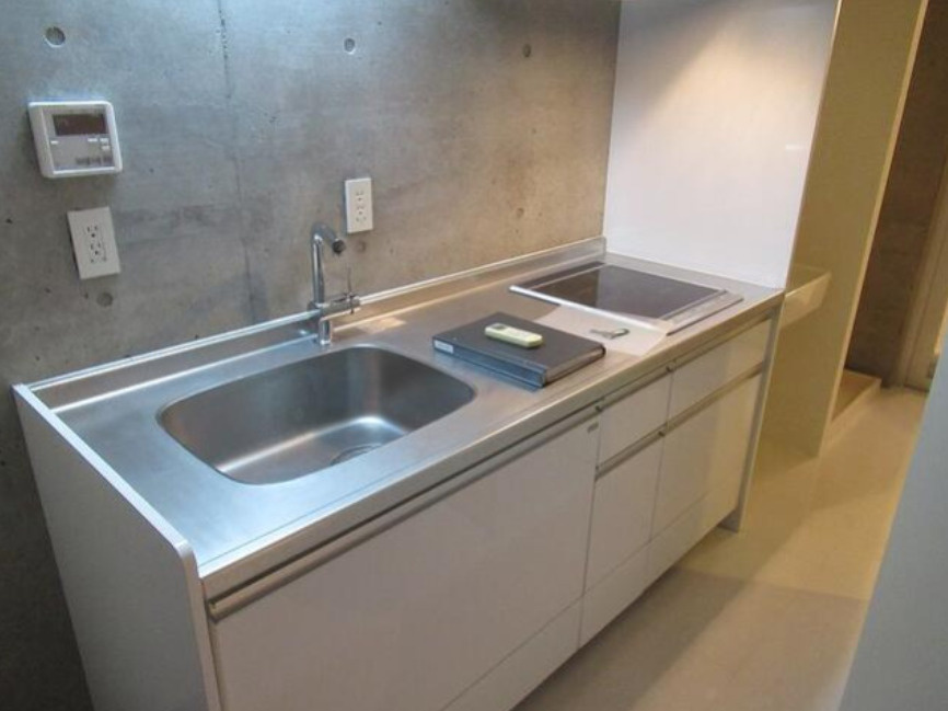 ecru　南向き　礼金0　追焚　オートロックのキッチン