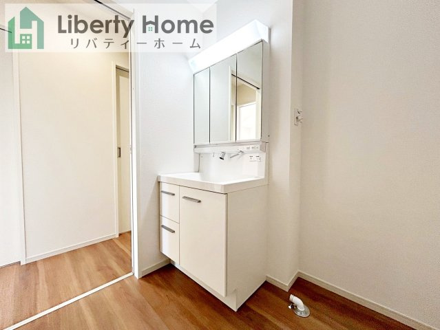 日立市東金沢町9期　新築戸建　4号棟の独立洗面台