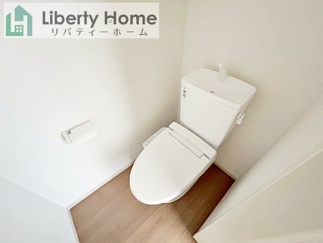 日立市東金沢町9期　新築戸建　4号棟のトイレ