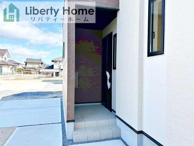 日立市東金沢町9期　新築戸建　4号棟のエントランス