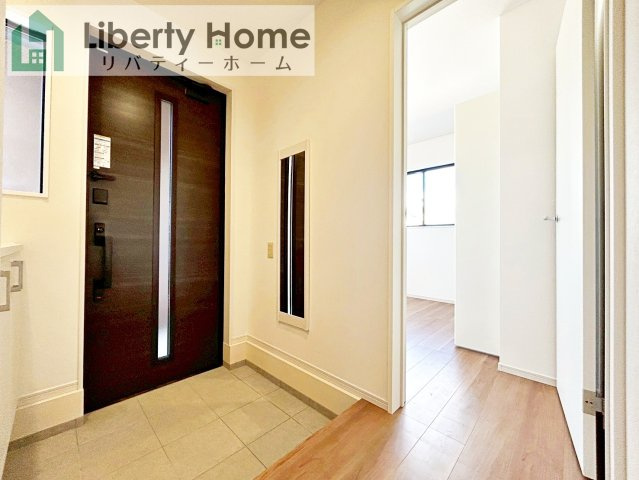 日立市東金沢町9期　新築戸建　4号棟の玄関
