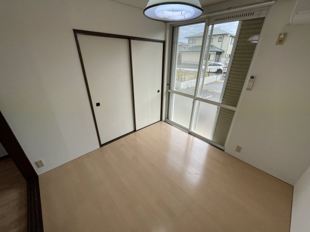 ベルテ東金の洋室