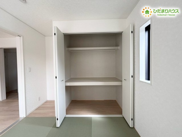 鴻巣市箕田　第9　新築一戸建て　クレイドルガーデン　01の収納|和室内にしっかりと設けられた、布団や季節家電をたっぷりしまえる押し入れです！来客用の寝具や、お子様のおもちゃなどをサッと片付けられるため、お部屋の生活感を抑えて綺麗にキープできます♪
