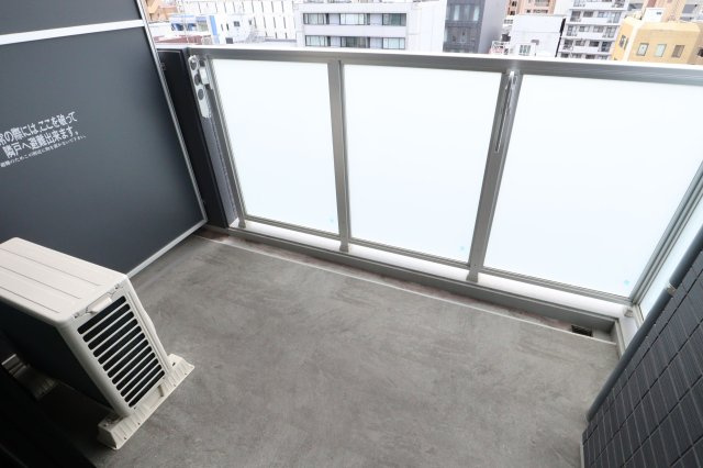 ラドゥセールシンオオサカのバルコニー