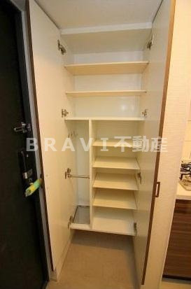 エスリード谷町六丁目レジデンス　BRAVI不動産の収納|【エスリード谷町六丁目レジデンス】専用の収納スペースです