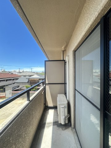 リファインハイツナカモトのバルコニー