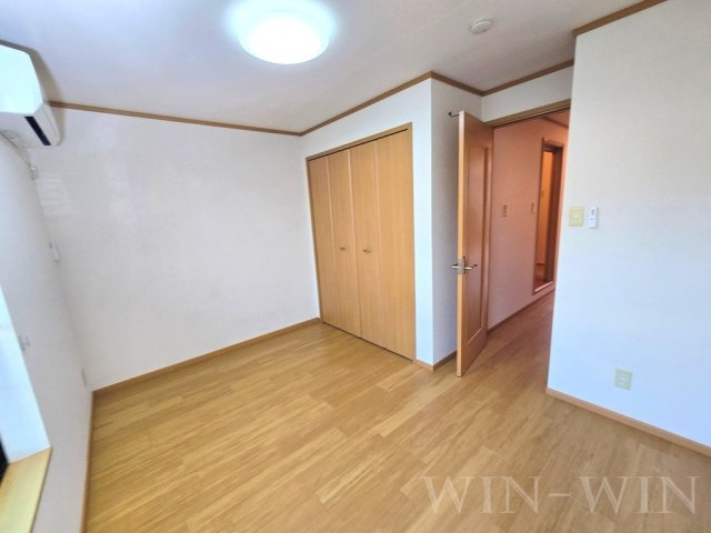 ラッキービレッジの洋室