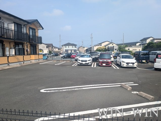 ラッキービレッジの駐車場