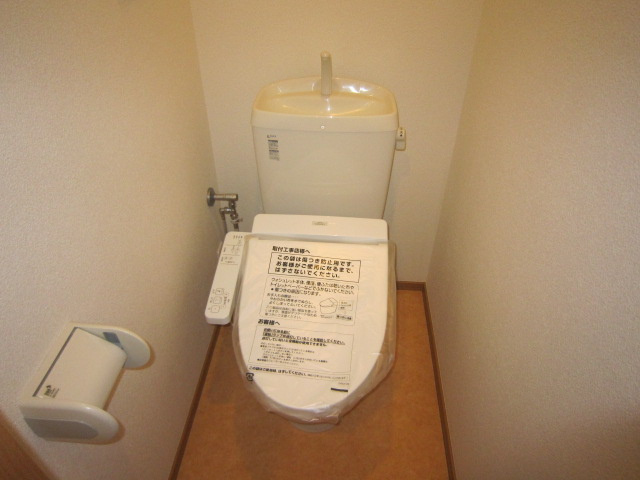 武蔵野市境南町５丁目の賃貸マンションのトイレ