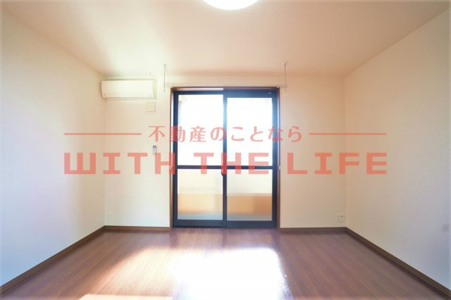 メゾン・サンセリテ【10,000円キャッシュバック対象物件】の居間・リビング|ゆったり過ごせるリビングです