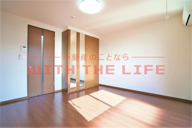 メゾン・サンセリテ【10,000円キャッシュバック対象物件】の居間・リビング|使いやすいリビングです