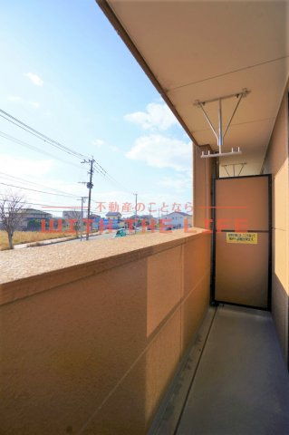 メゾン・サンセリテ【10,000円キャッシュバック対象物件】のバルコニー|開放的で明るい空間を演出してくれるバルコニーです