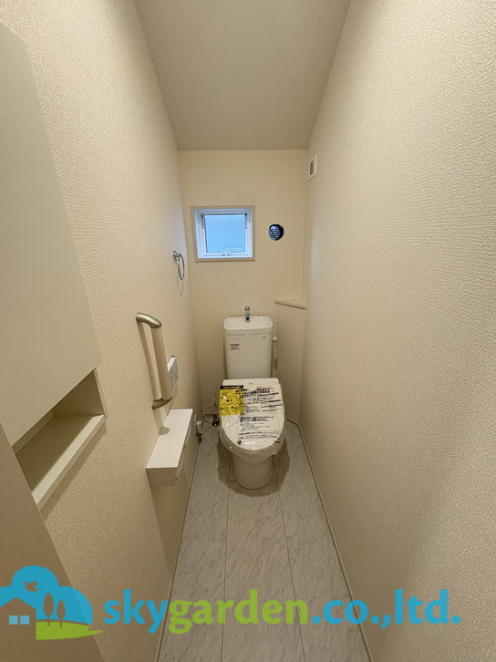 茅ヶ崎市松が丘2丁目　全2棟2号棟のトイレ