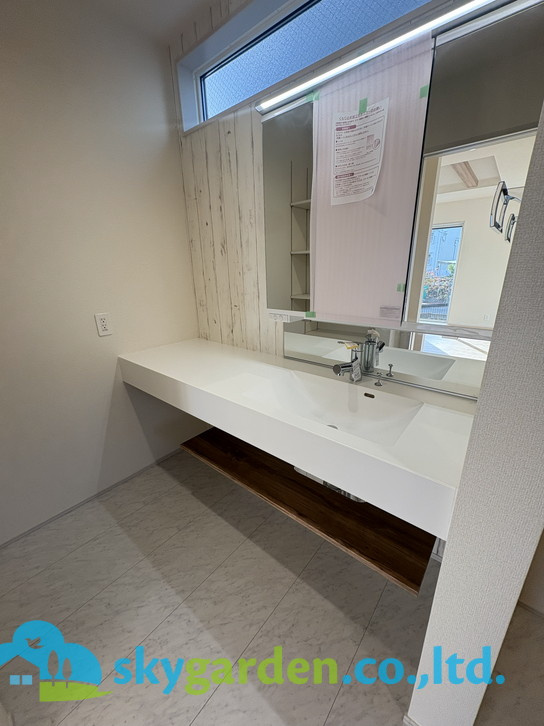 茅ヶ崎市松が丘2丁目　全2棟2号棟の独立洗面台|朝の身支度には欠かせない独立洗面化粧台