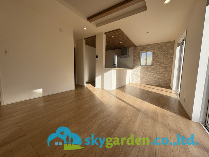 茅ヶ崎市松が丘2丁目　全2棟2号棟の居間・リビング