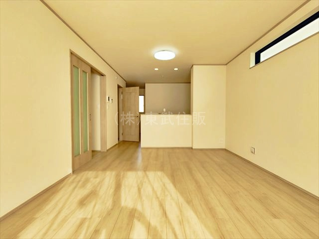 【居間・リビング】 | ふじみ野市上福岡第1期　全2棟　B号棟 | ご家族が集まるリビングは18.31帖の広さです