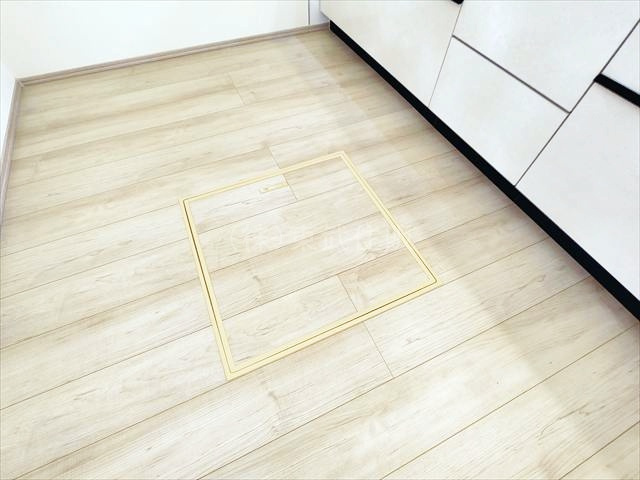 【キッチン】 | ふじみ野市上福岡第1期　全2棟　B号棟 | キッチンには床下収納庫が付いています