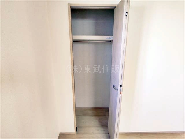 【収納】 | ふじみ野市上福岡第1期　全2棟　B号棟 | 2階北側5.18帖納戸にある収納です