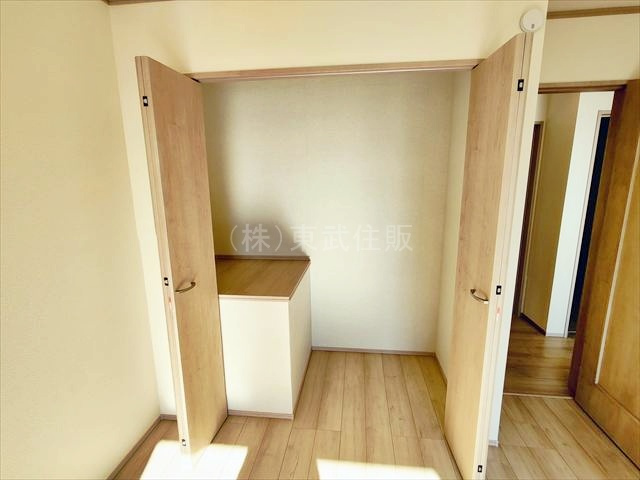 【収納】 | ふじみ野市上福岡第1期　全2棟　B号棟 | 2階南西側6.75帖洋室の収納です