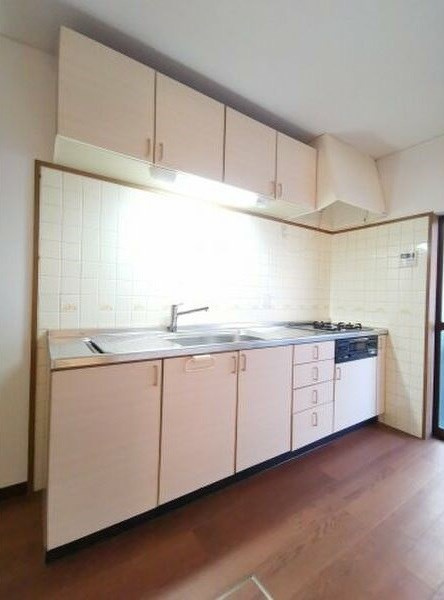 大谷町貸家のキッチン
