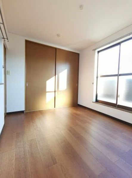 大谷町貸家の寝室