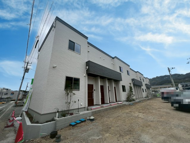 アバンギャルド・インターの外観