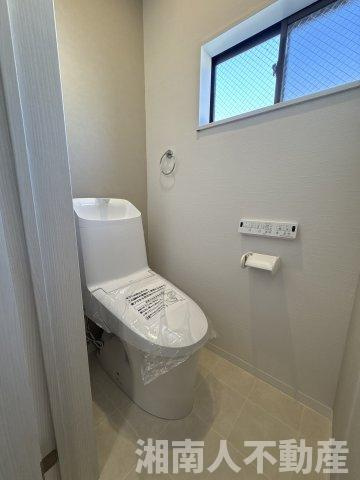 平塚市御殿1丁目　中古一戸建てのトイレ|コンパクトで使いやすいトイレです