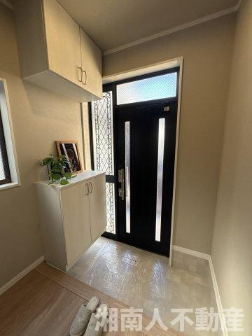 平塚市御殿1丁目　中古一戸建ての玄関|シンプルで使いやすい玄関です