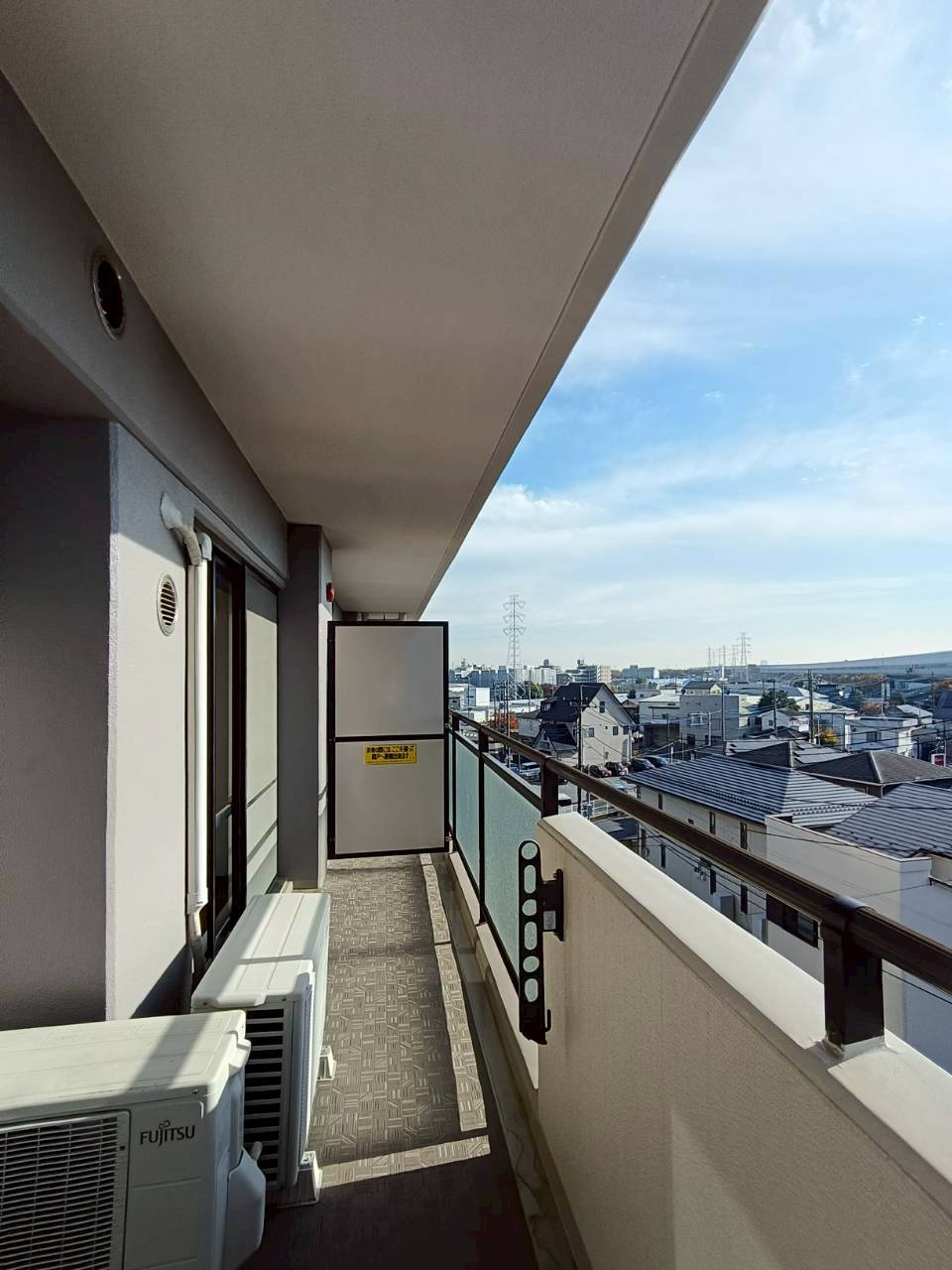 三郷ガーデンハウスのバルコニー|広々としたバルコニーです