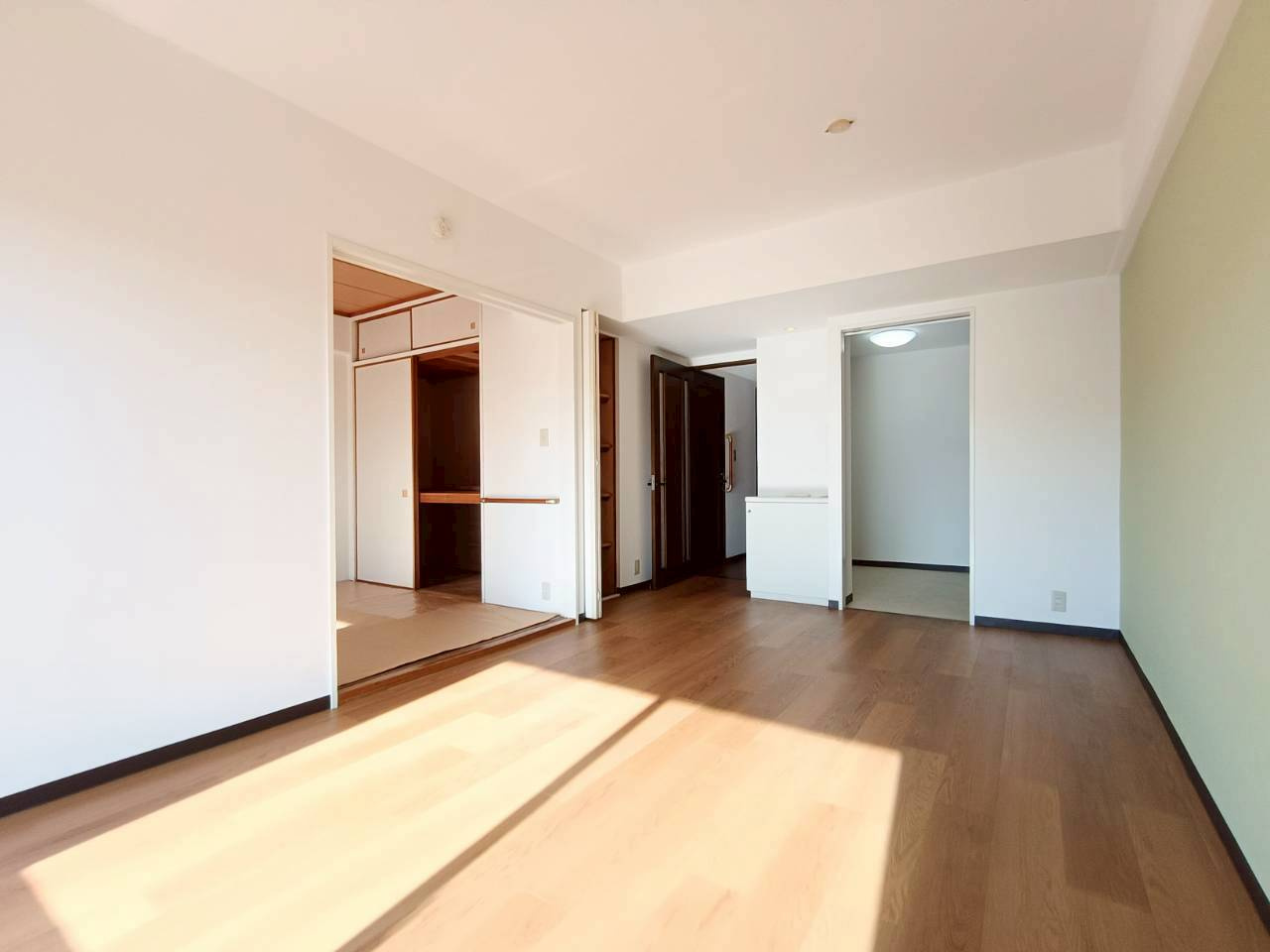 三郷ガーデンハウスの居間・リビング|ゆったりとしたリビングです