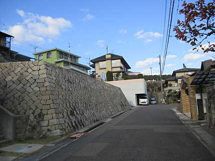 廿日市市対厳山2丁目の前面道路含む現地写真