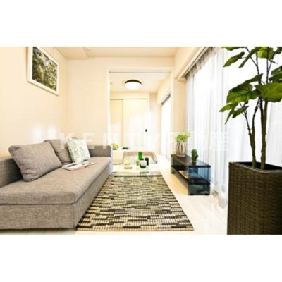 【居間・リビング】 | パークアクシス馬込レジデンス | ゆったりとしたリビングです