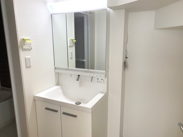 京都市左京区修学院千万田町　新築一戸建て【1号地】の独立洗面台