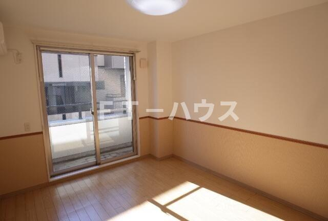 船橋市東船橋４丁目の賃貸マンションの居間・リビング