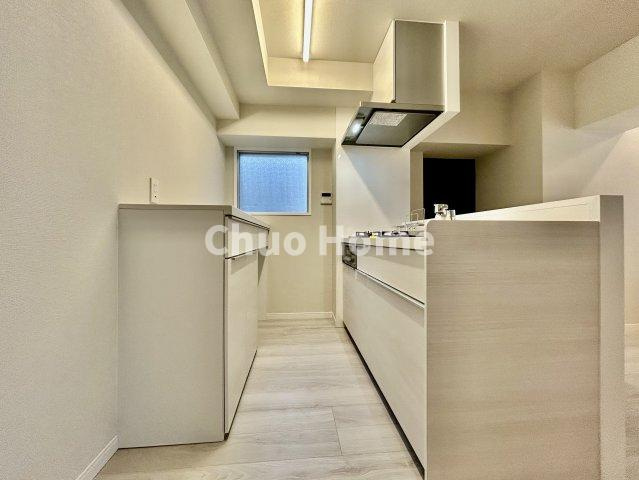 レジェンド浅草のキッチン|ワイドで収納豊富なシステムキッチン