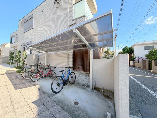 クレールメゾンのその他共用部分|★屋根付き駐輪スペース★