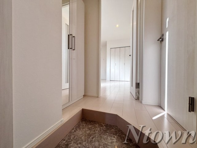 【玄関】 | ハーモニーテラス上石川町 | ゆったりとした玄関です