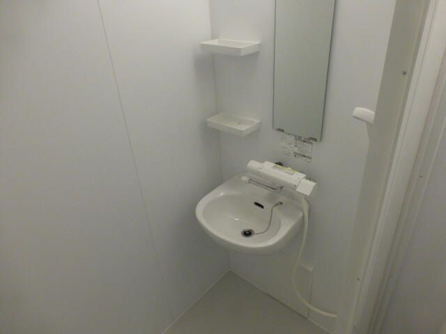 サンウィング南行徳　３０２の洗面所