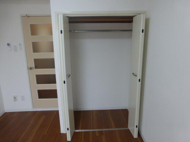 サンウィング南行徳　３０２の収納