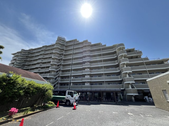 コスモ狭山富士見の外観|落ち着いた雰囲気の外観です