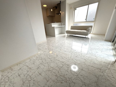 【居間・リビング】 | D-Residence御船町 | LDK12.9帖