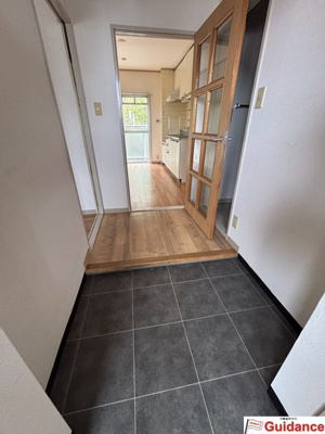 【玄関】 | 奈良市あやめ池南四丁目一棟マンション