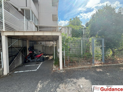 【駐輪場】 | 奈良市あやめ池南四丁目一棟マンション