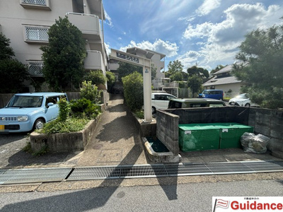 【エントランス】 | 奈良市あやめ池南四丁目一棟マンション