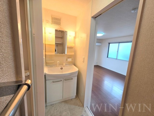 ロイヤルウィットの独立洗面台