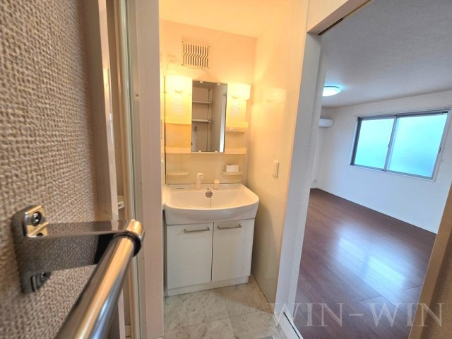 ロイヤルウィットの独立洗面台