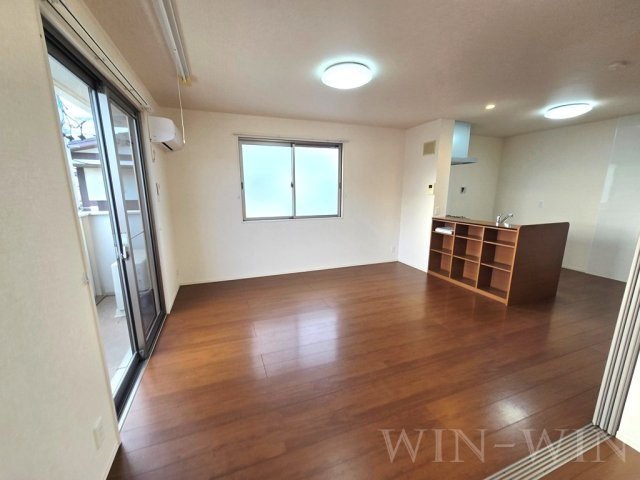 ロイヤルウィットの居間・リビング