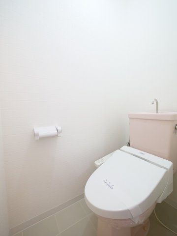 シェルティ三浜町のトイレ|※写真は別の部屋のものです。